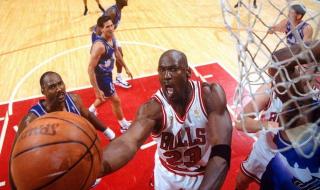 詹姆斯自抛自扣 詹姆斯自抛自扣