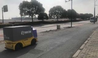 女子百件快递无人送 女子百件快递无人送